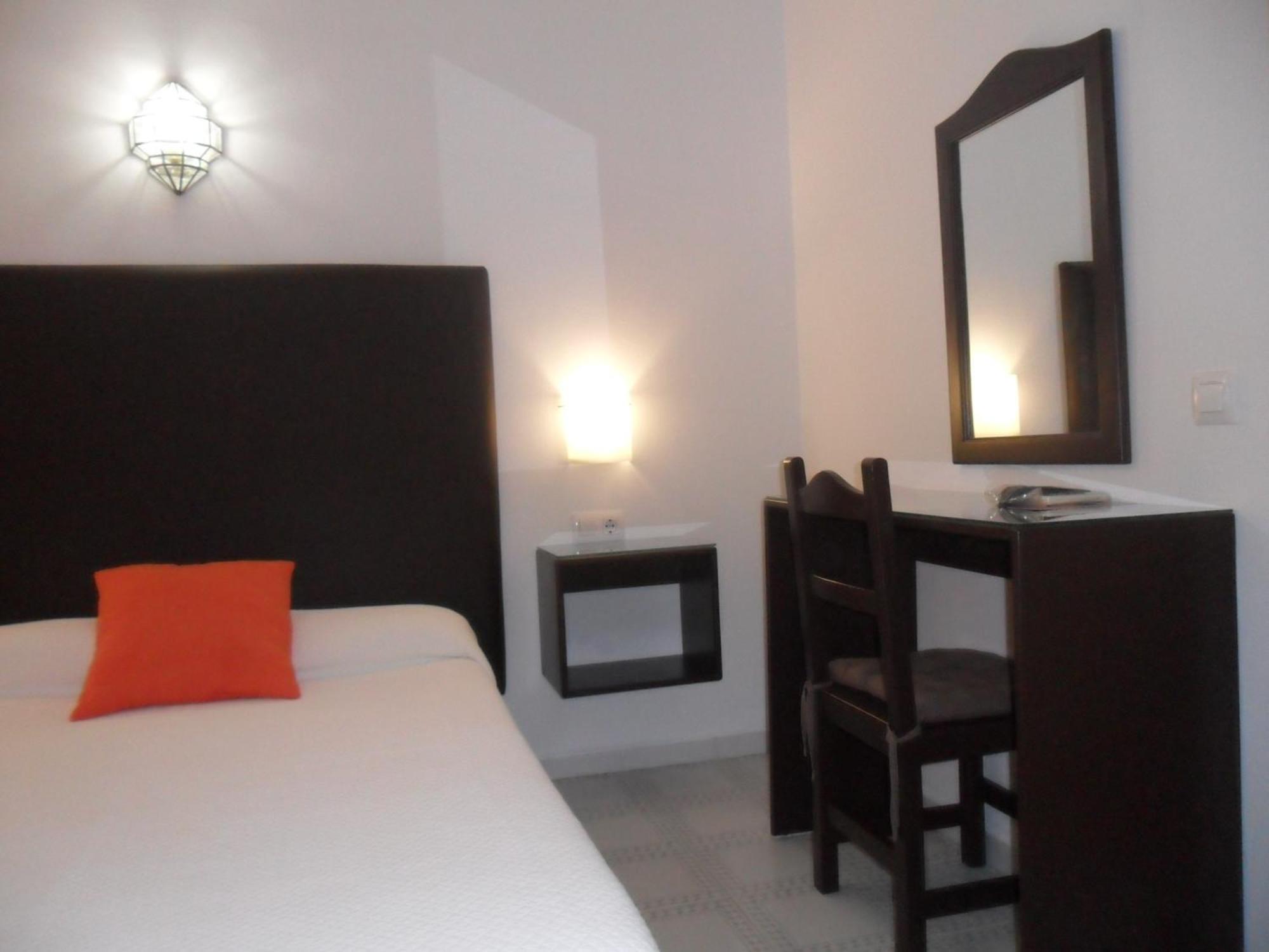 Hostal El Capi Zahora Habitación foto